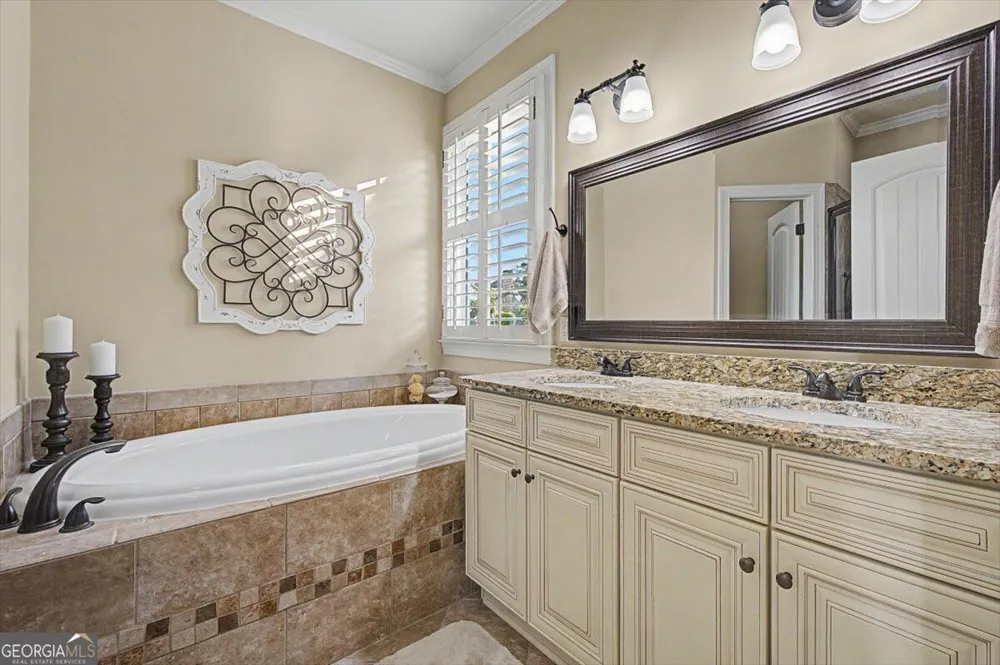 38 Grove Park CIR Cartersville, GA 30120
