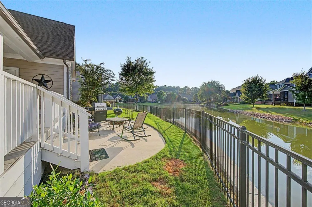 38 Grove Park CIR Cartersville, GA 30120