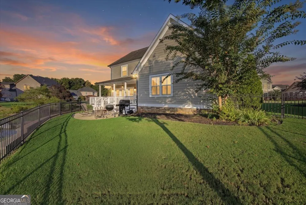 38 Grove Park CIR Cartersville, GA 30120