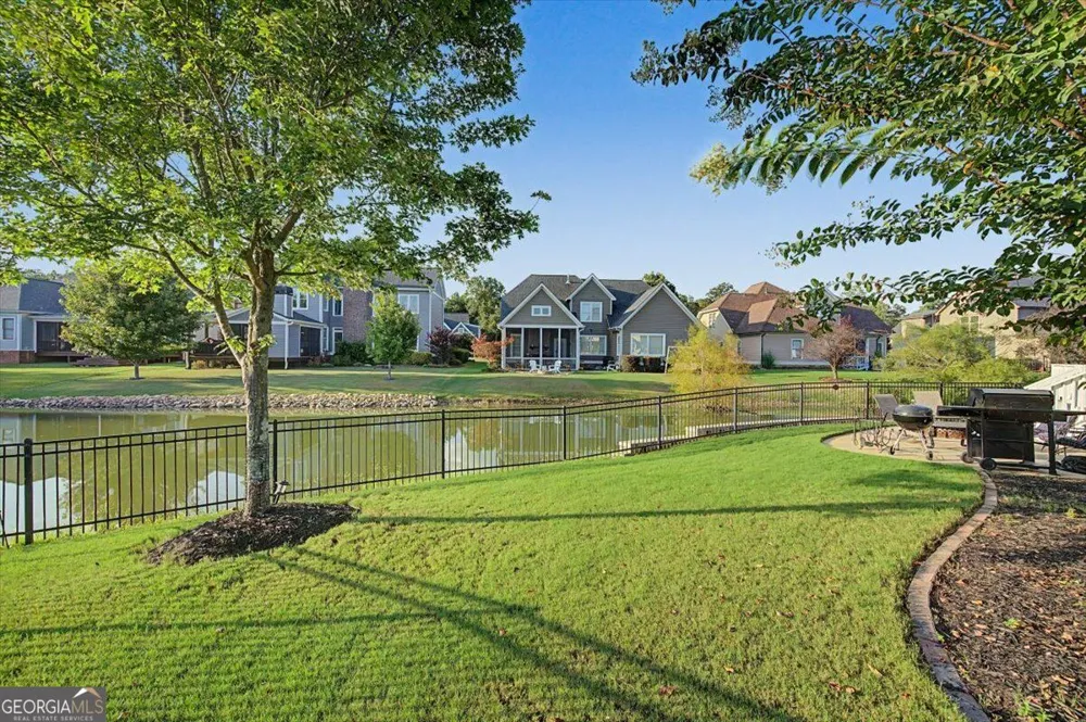38 Grove Park CIR Cartersville, GA 30120