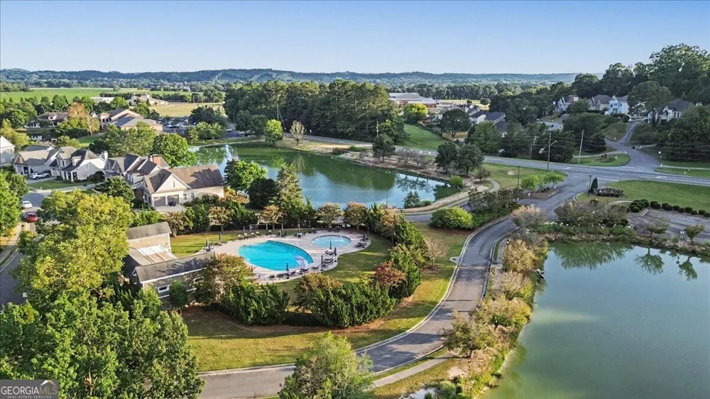 38 Grove Park CIR Cartersville, GA 30120