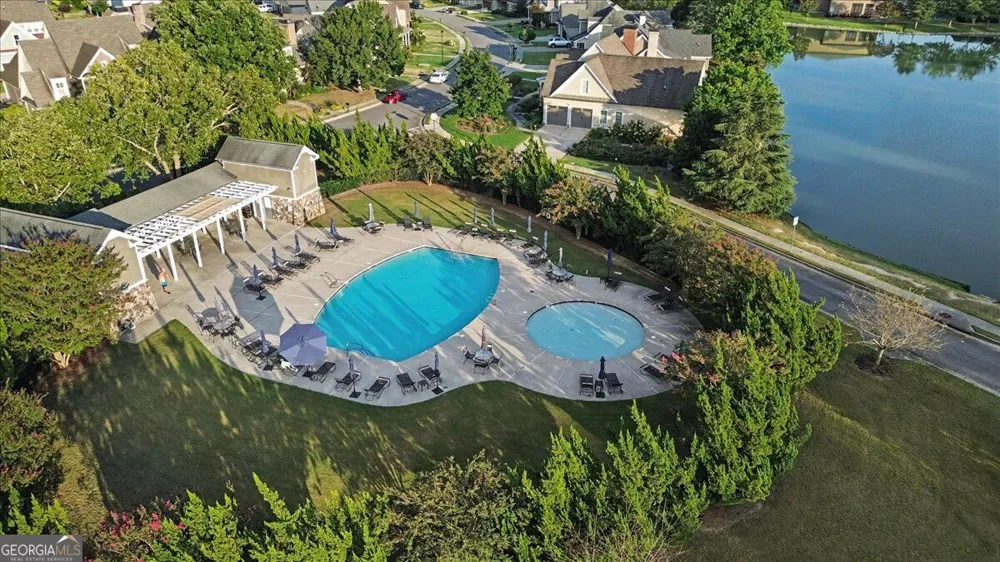 38 Grove Park CIR Cartersville, GA 30120