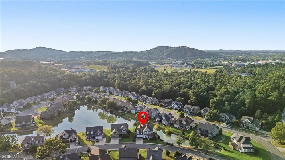 38 Grove Park CIR Cartersville, GA 30120