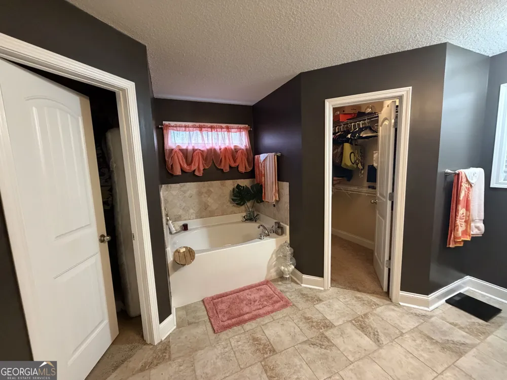 206 Lasso DR Warner Robins, GA 31088