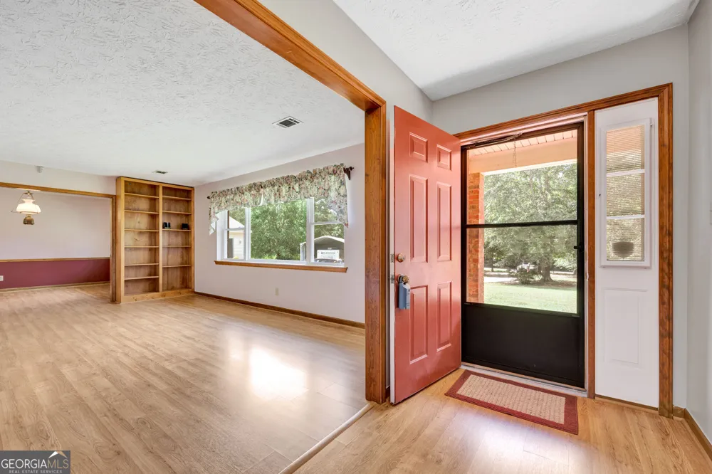 234 Glad Dale DR SE Conyers, GA 30094