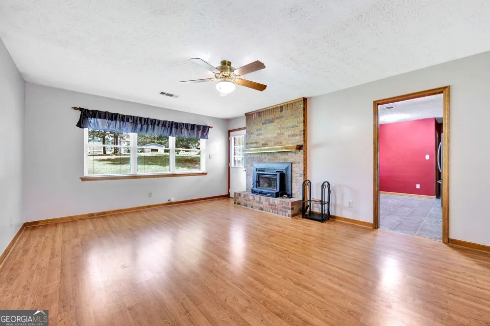 234 Glad Dale DR SE Conyers, GA 30094