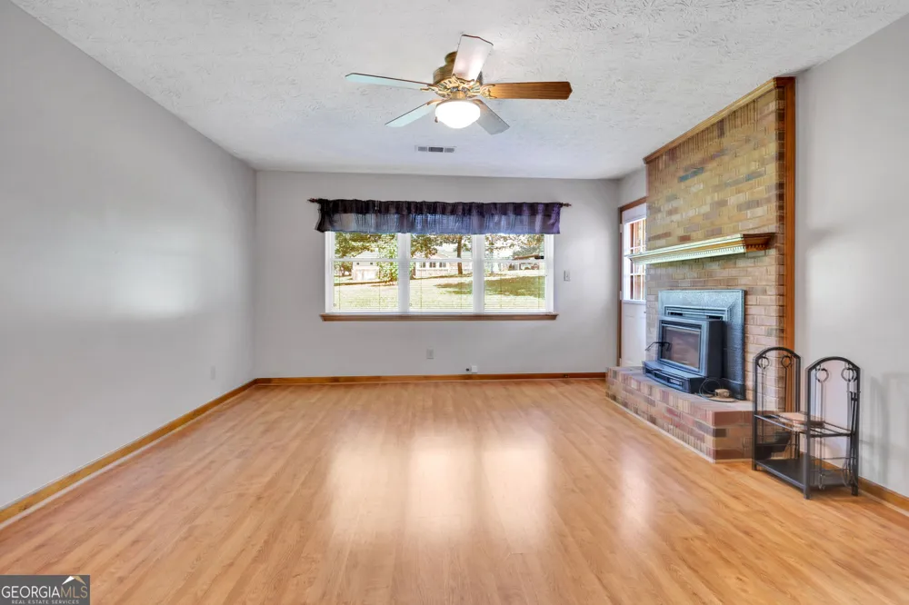 234 Glad Dale DR SE Conyers, GA 30094