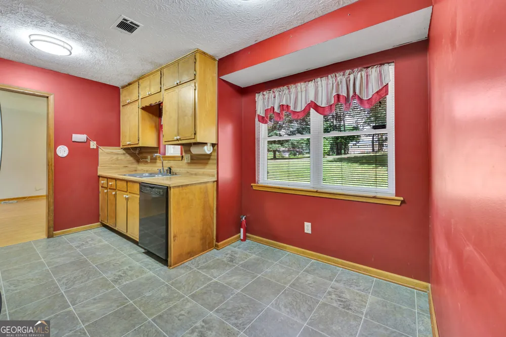 234 Glad Dale DR SE Conyers, GA 30094