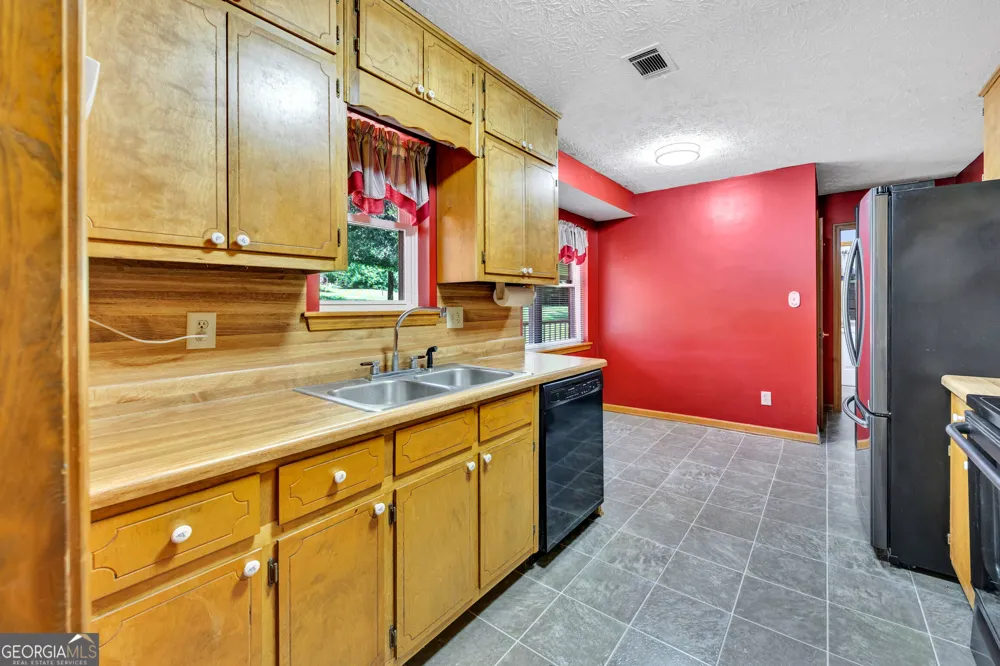 234 Glad Dale DR SE Conyers, GA 30094