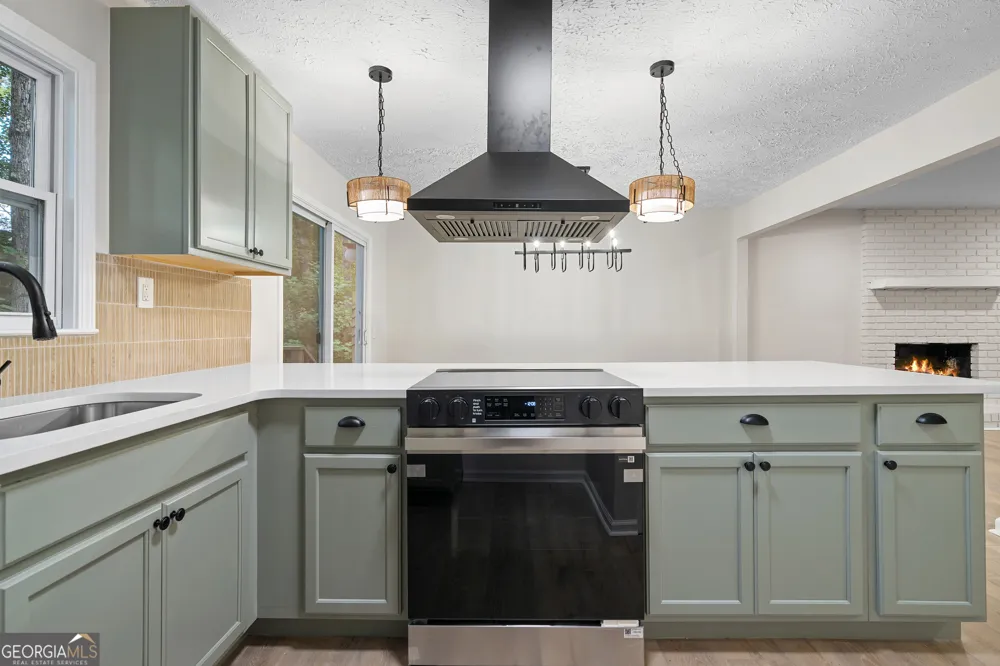 63 Moss RD Dawsonville, GA 30534