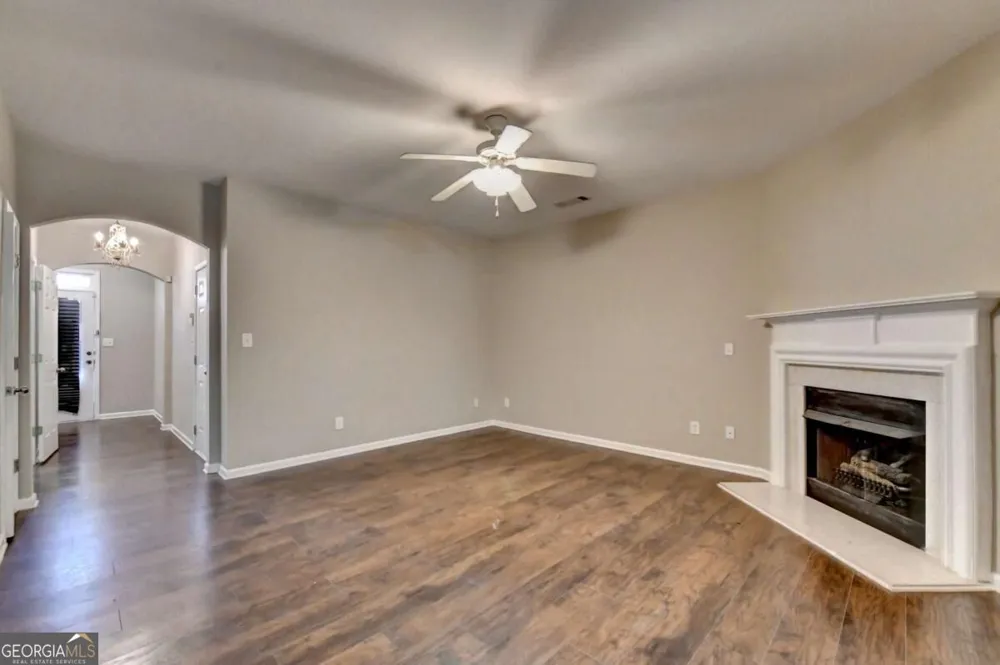 2152 Executive DR Duluth, GA 30096