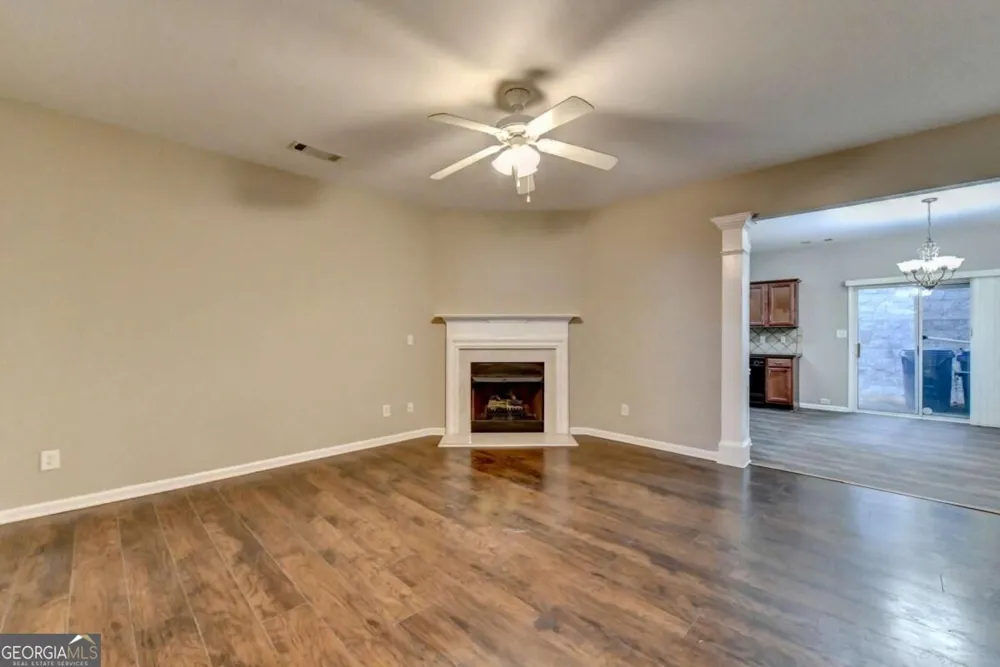 2152 Executive DR Duluth, GA 30096
