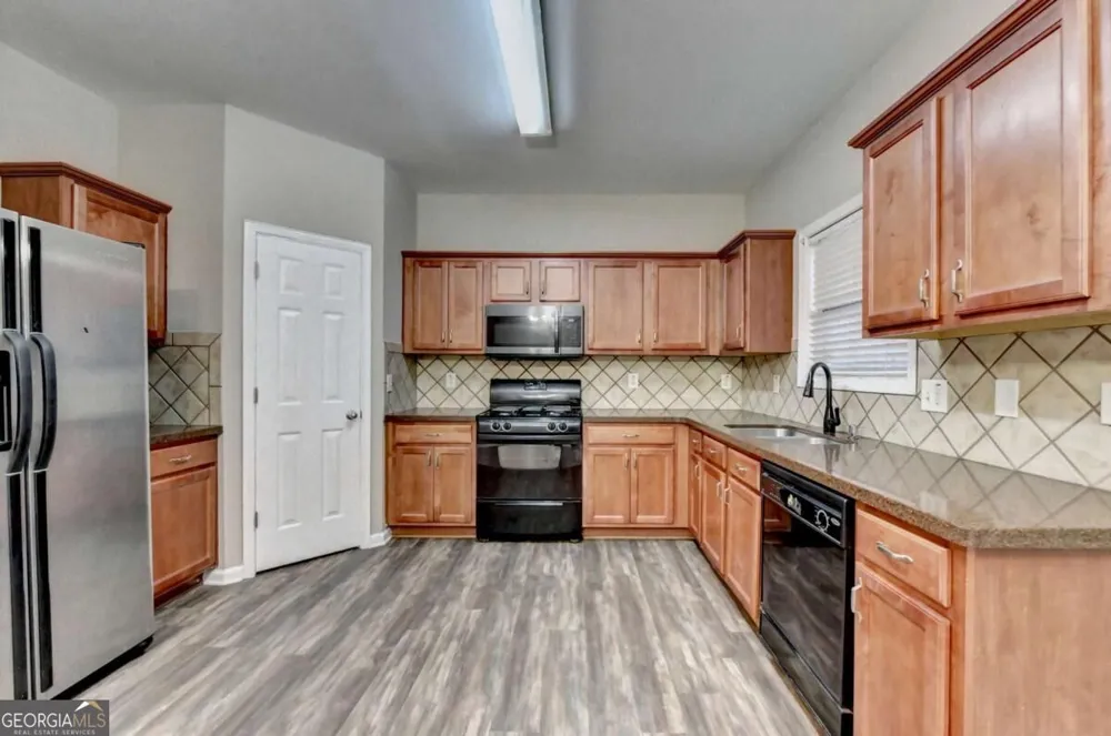 2152 Executive DR Duluth, GA 30096