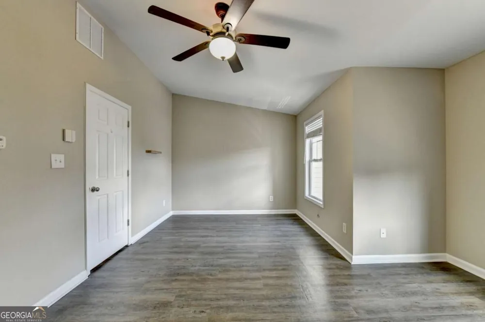 2152 Executive DR Duluth, GA 30096