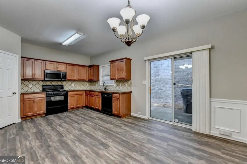 2152 Executive DR Duluth, GA 30096