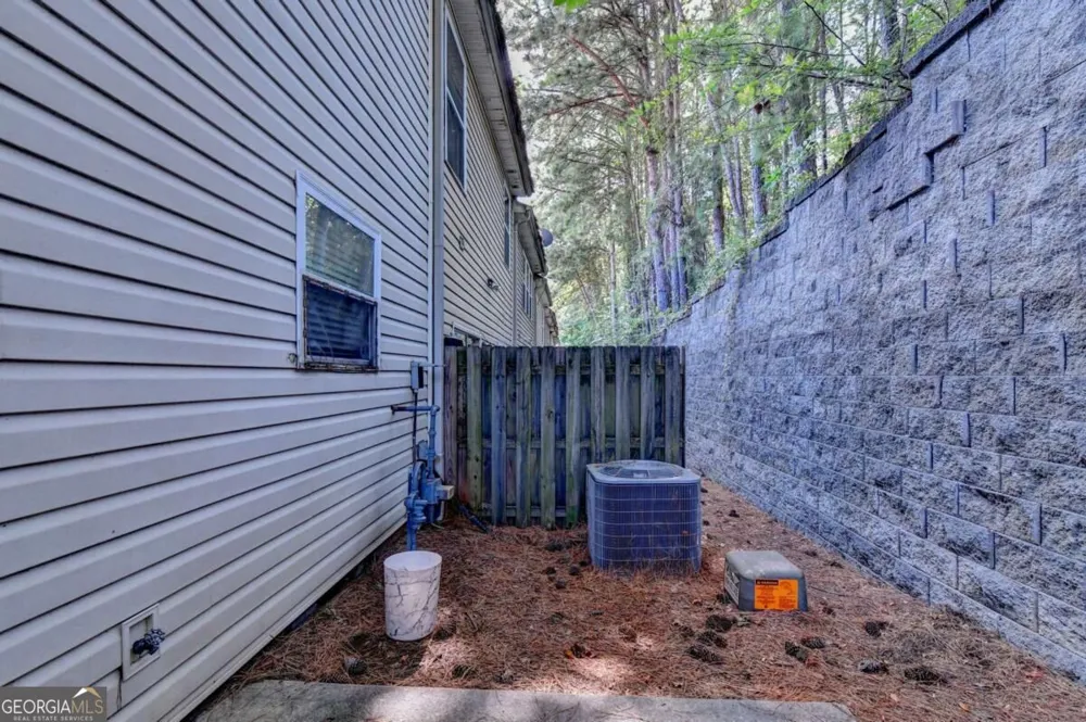 2152 Executive DR Duluth, GA 30096