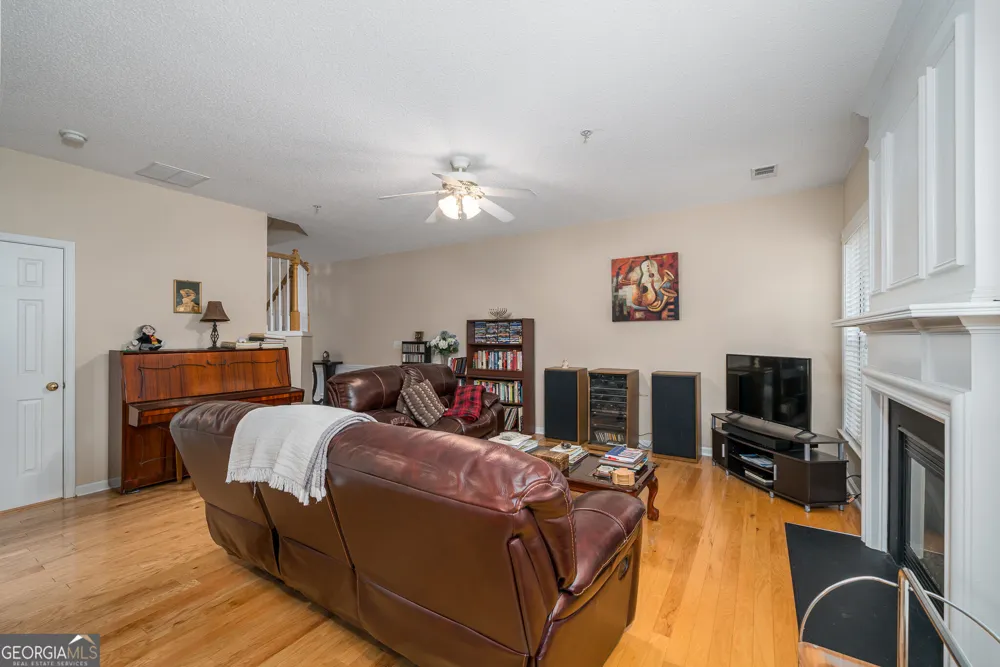 129 Regent PL Woodstock, GA 30188
