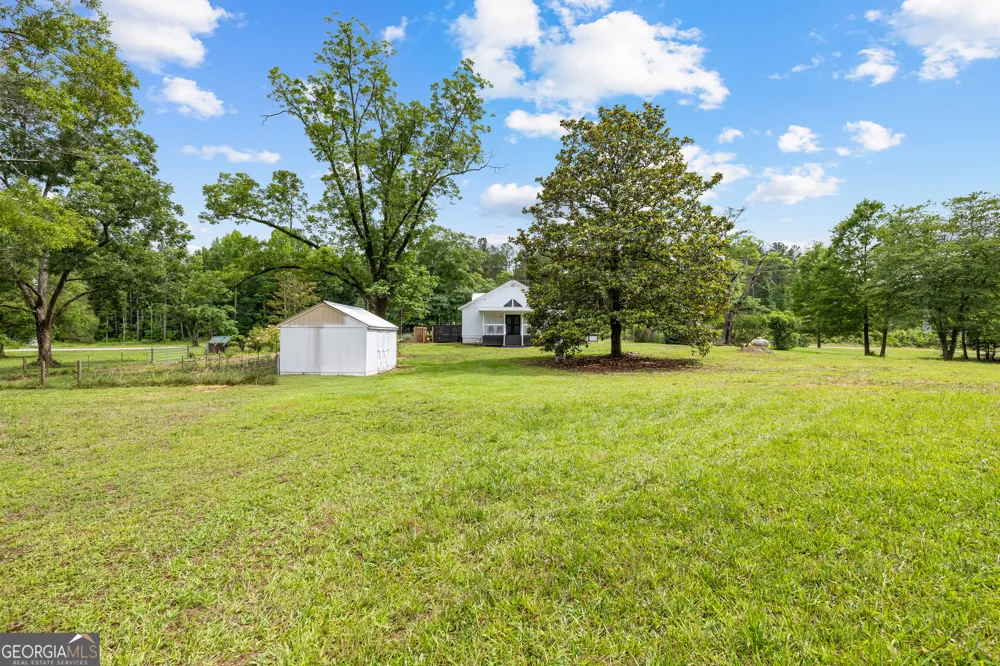 1329 Standing Rock RD Senoia, GA 30276