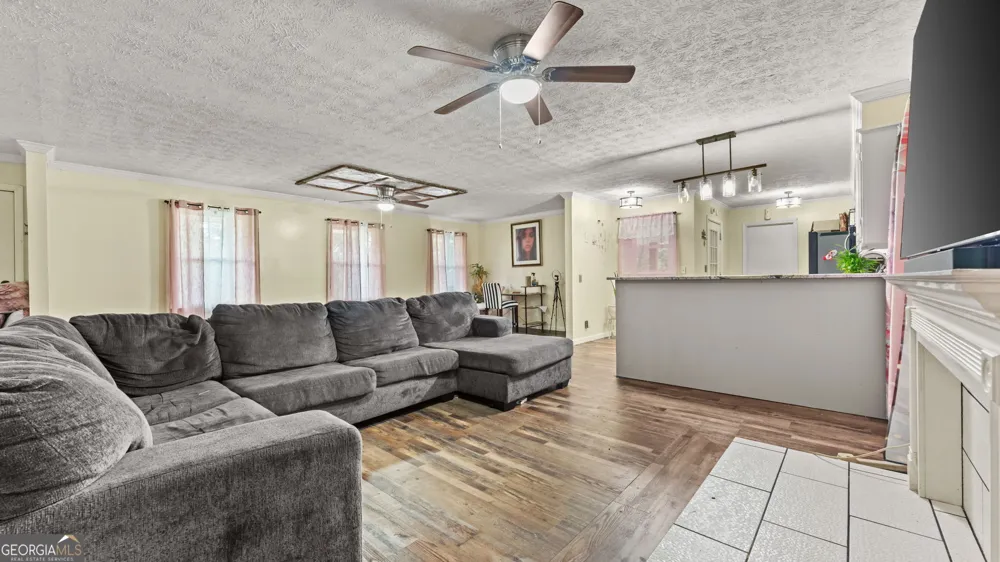 301 Briarwood DR Calhoun, GA 30701