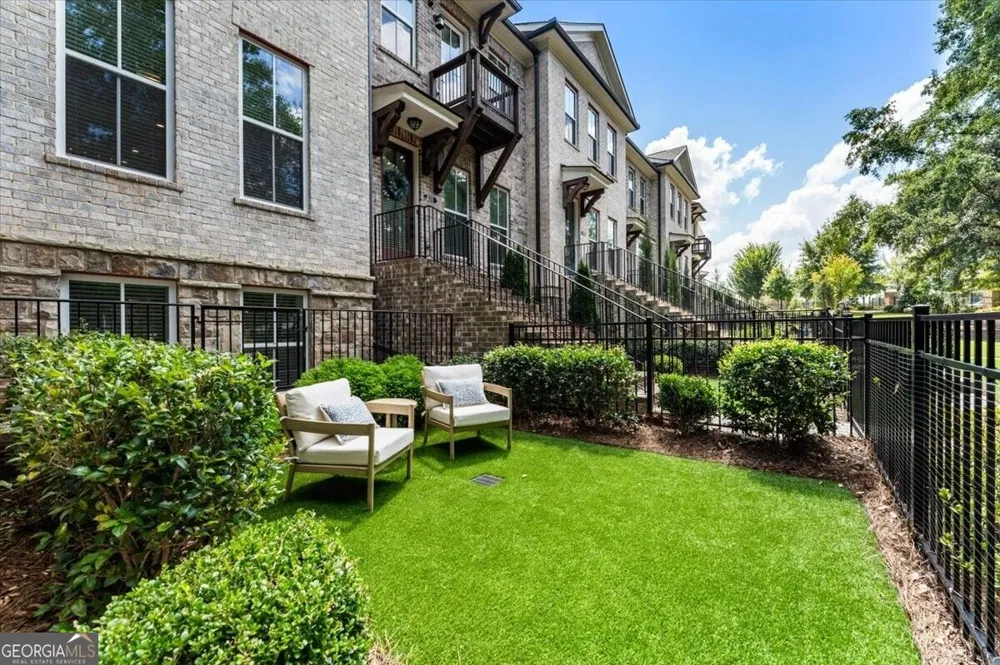 124 Everley WALK Alpharetta, GA 30009