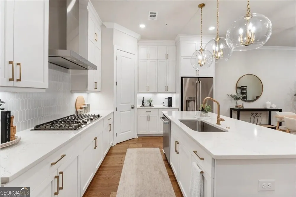 124 Everley WALK Alpharetta, GA 30009