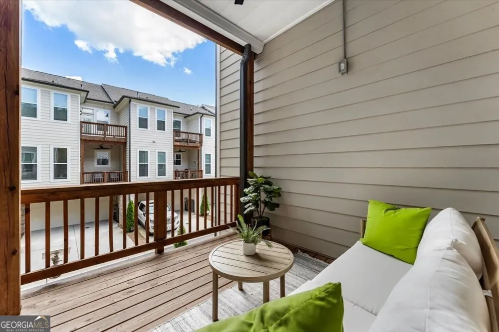 124 Everley WALK Alpharetta, GA 30009