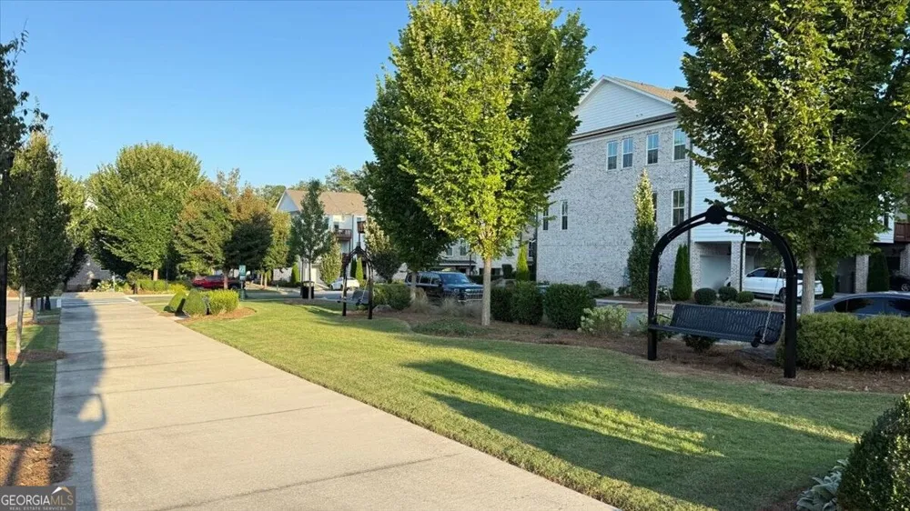 124 Everley WALK Alpharetta, GA 30009