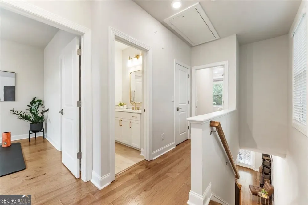 124 Everley WALK Alpharetta, GA 30009