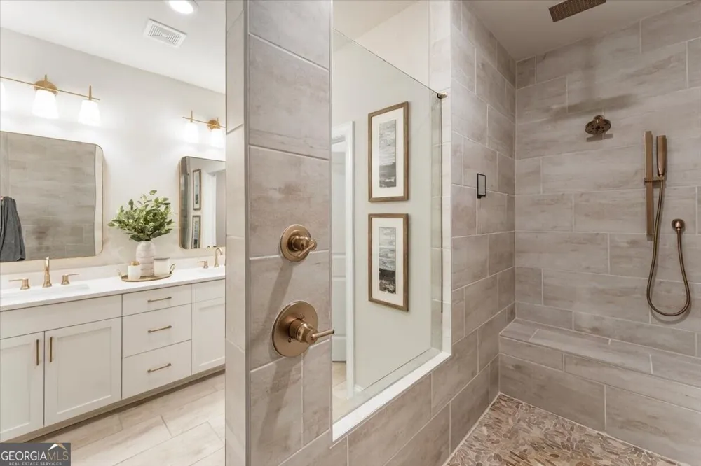 124 Everley WALK Alpharetta, GA 30009
