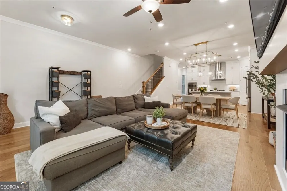 124 Everley WALK Alpharetta, GA 30009