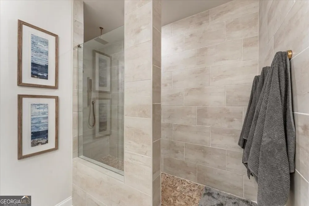 124 Everley WALK Alpharetta, GA 30009