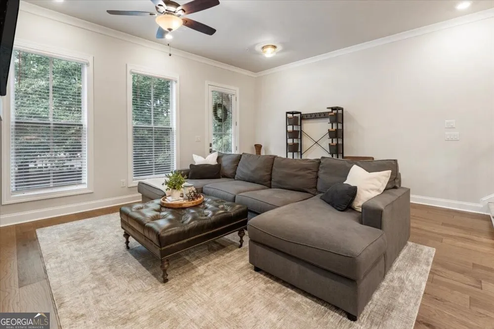 124 Everley WALK Alpharetta, GA 30009