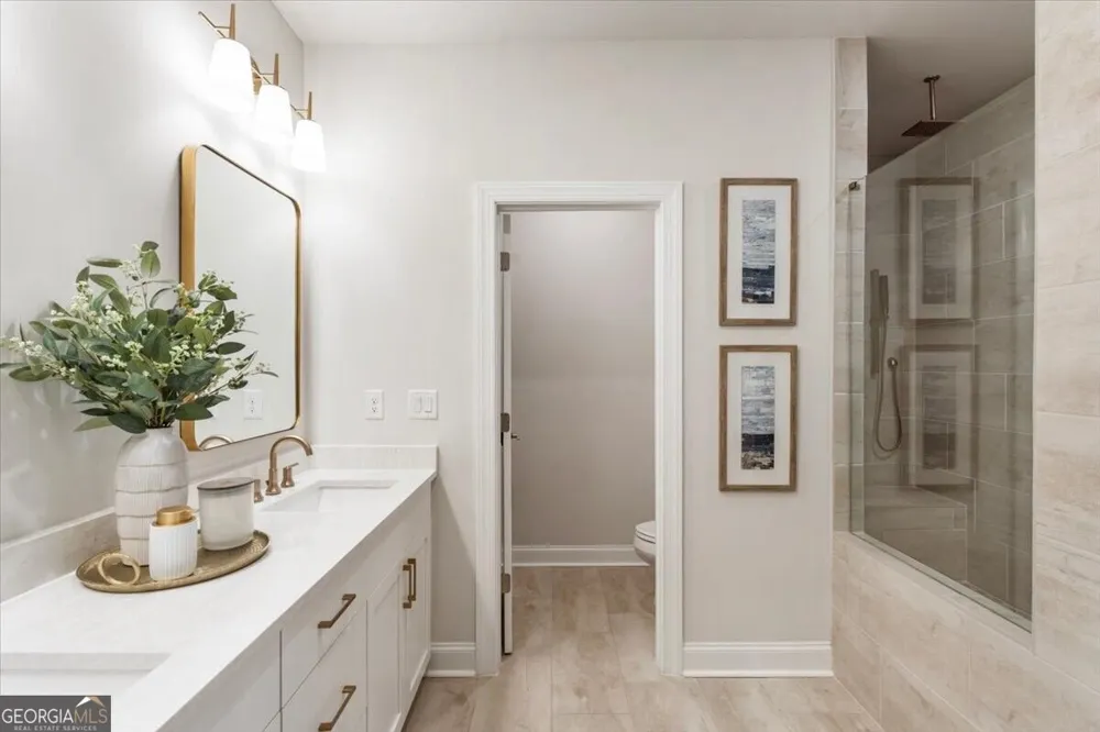 124 Everley WALK Alpharetta, GA 30009