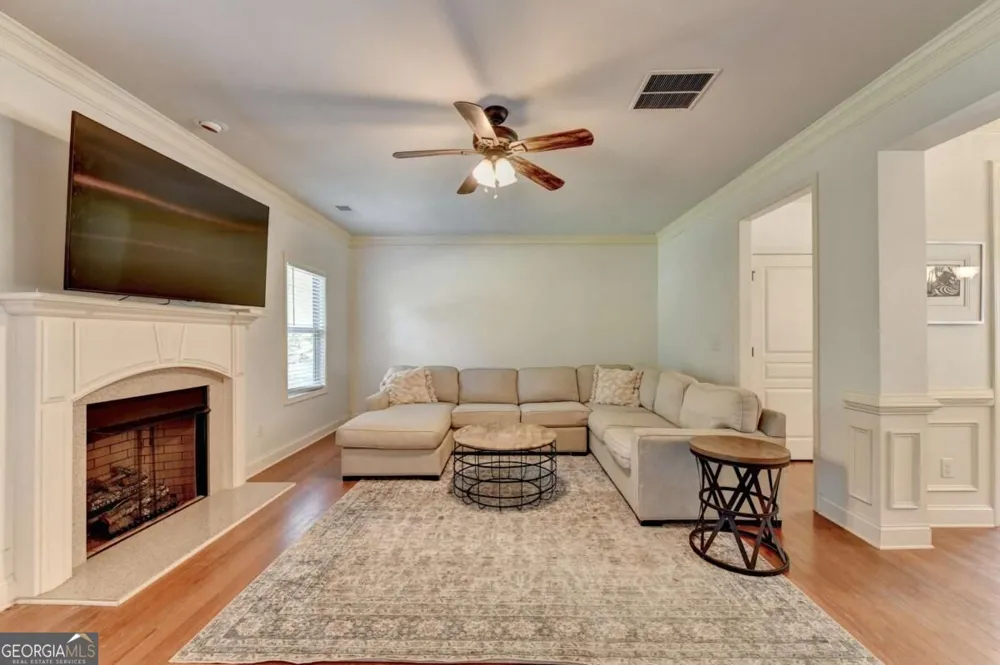 5691 Crest Hill DR Buford, GA 30518