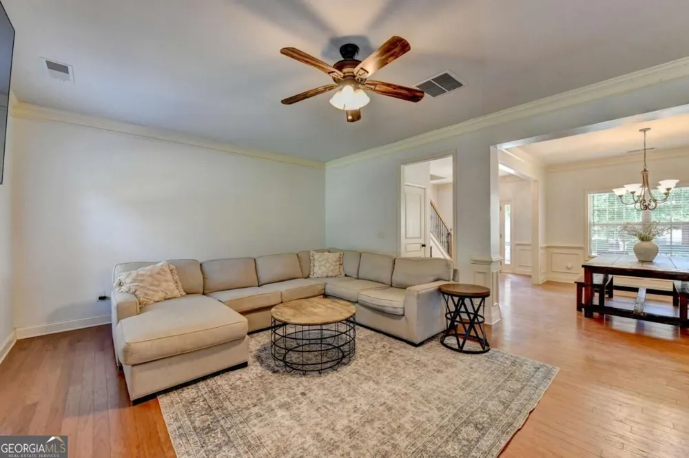 5691 Crest Hill DR Buford, GA 30518