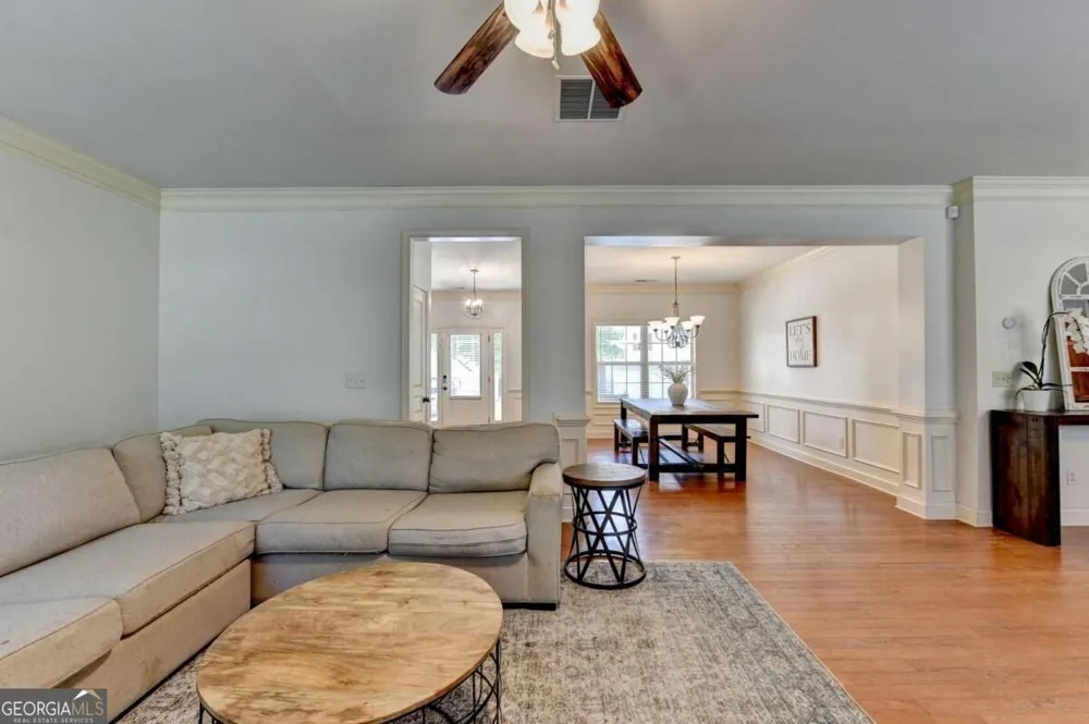 5691 Crest Hill DR Buford, GA 30518