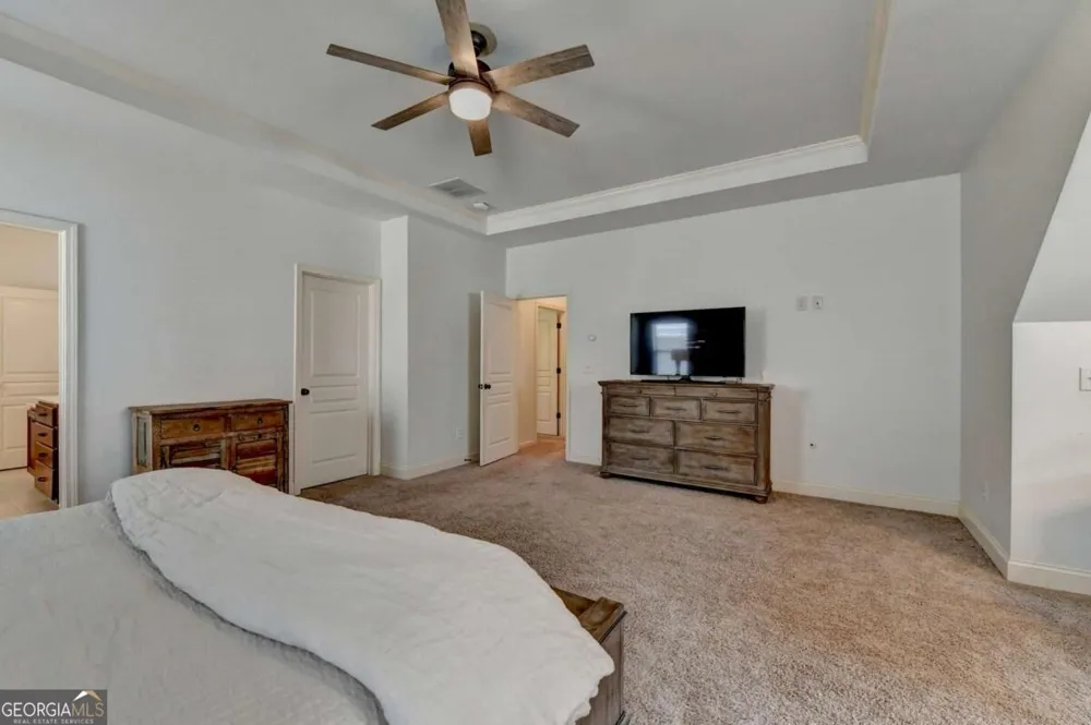 5691 Crest Hill DR Buford, GA 30518
