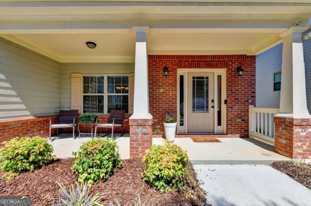 5691 Crest Hill DR Buford, GA 30518