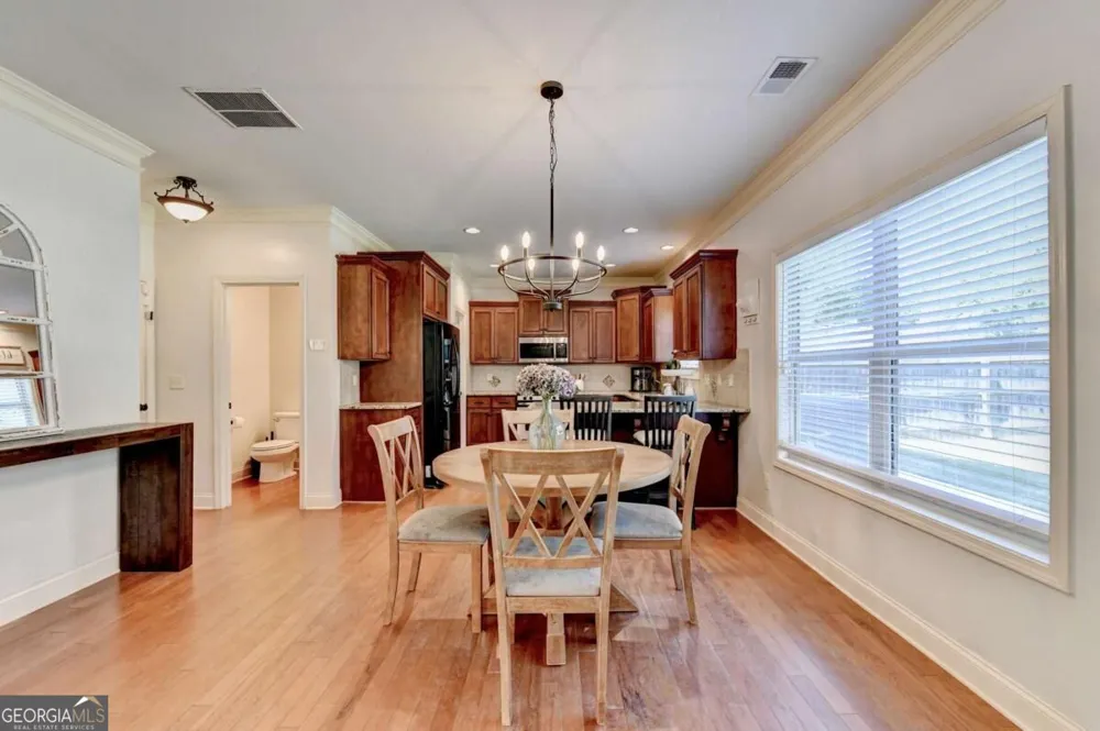 5691 Crest Hill DR Buford, GA 30518