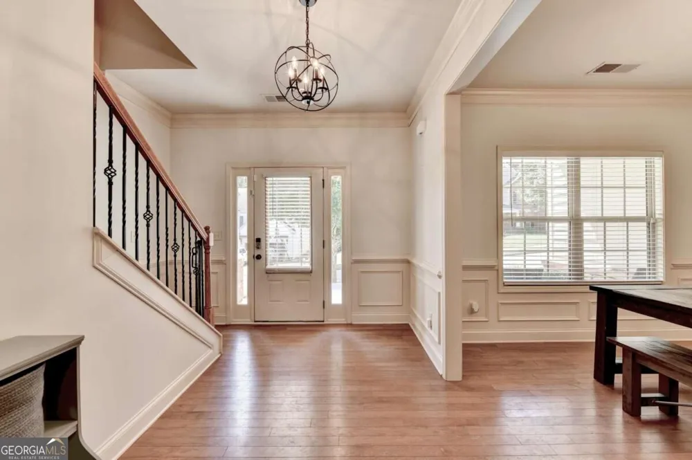 5691 Crest Hill DR Buford, GA 30518