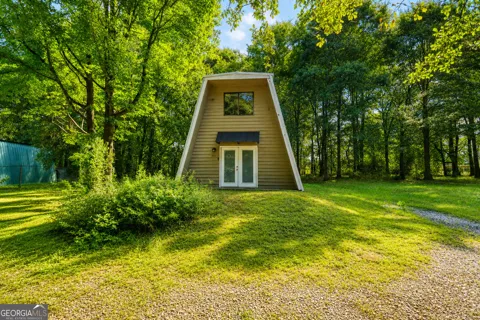 555 Freeman DR