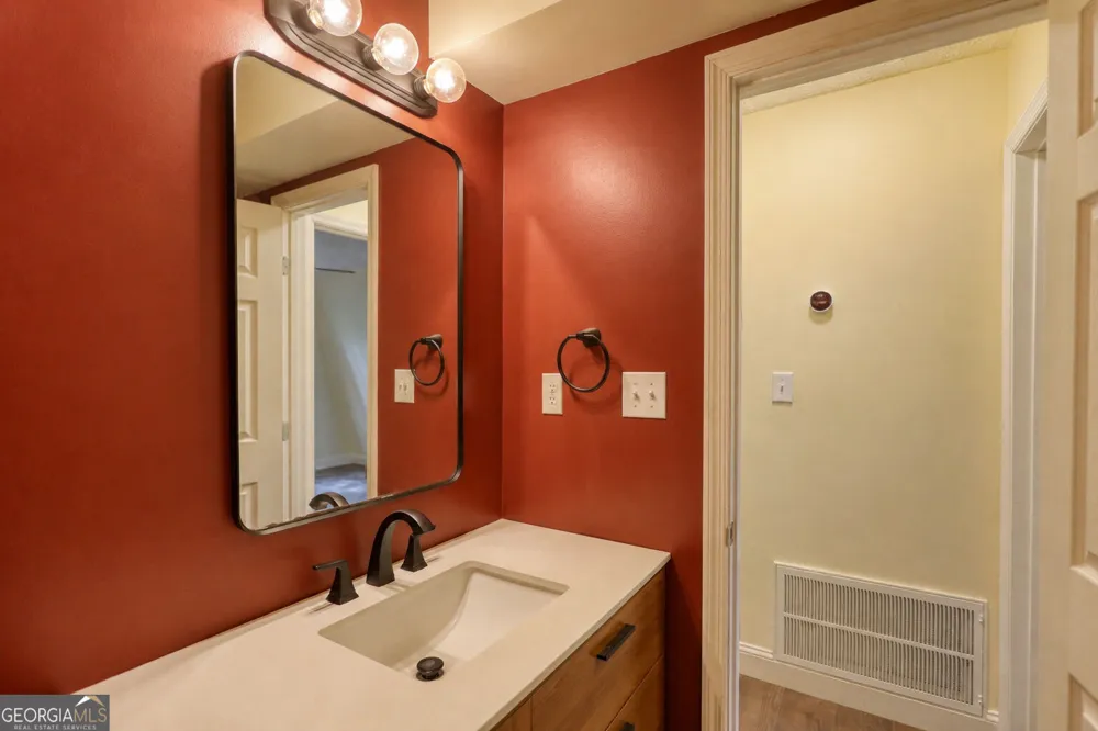 555 Freeman DR Athens, GA 30601