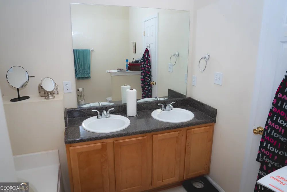 1901 Oakbluff DR Austell, GA 30106