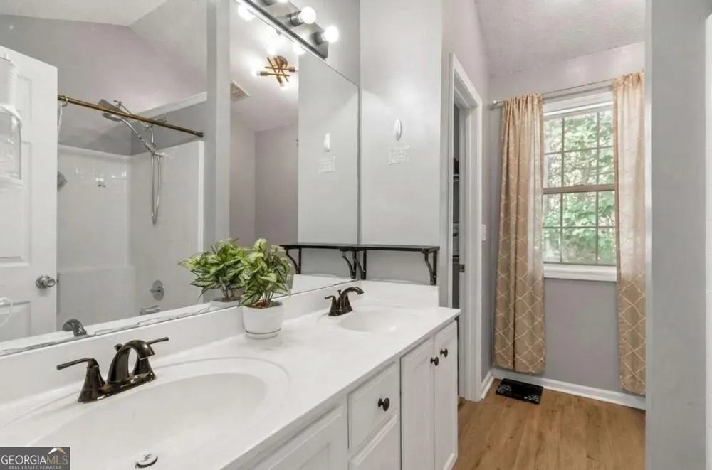 5775 River Ridge LN Buford, GA 30518