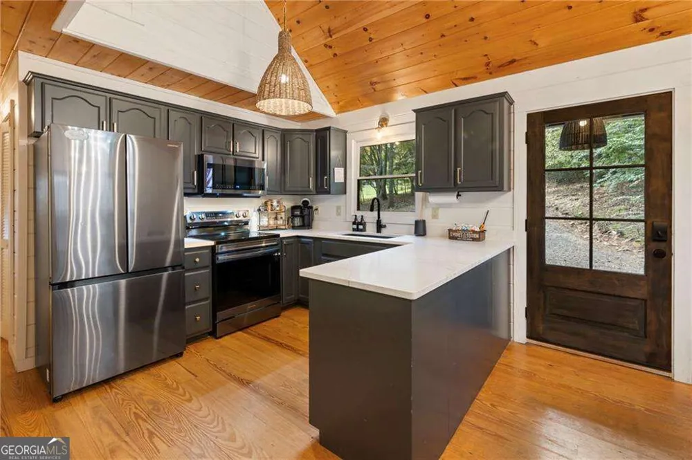 120 Brookhaven TRL Blue Ridge, GA 30513