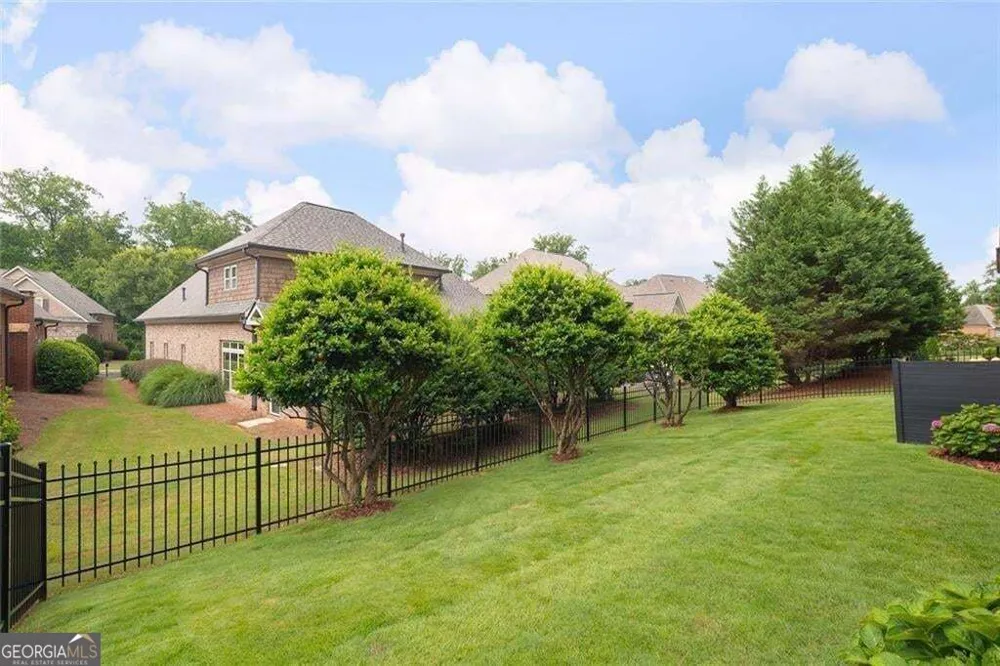 11127 Brookhavenclub DR Johns Creek, GA 30097