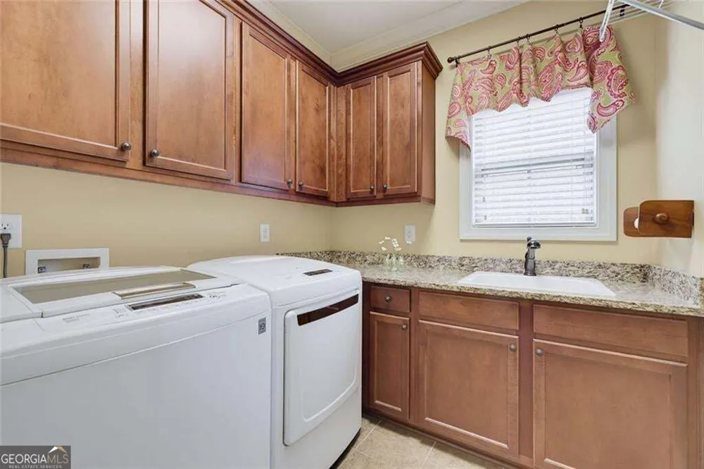 11127 Brookhavenclub DR Johns Creek, GA 30097