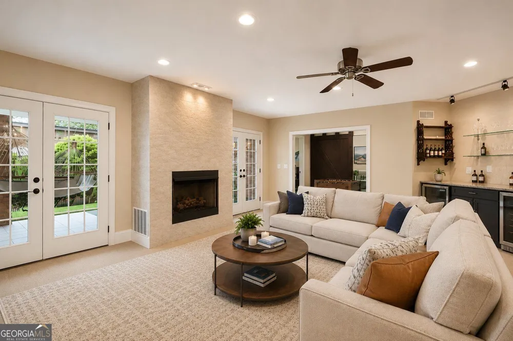 11127 Brookhavenclub DR Johns Creek, GA 30097