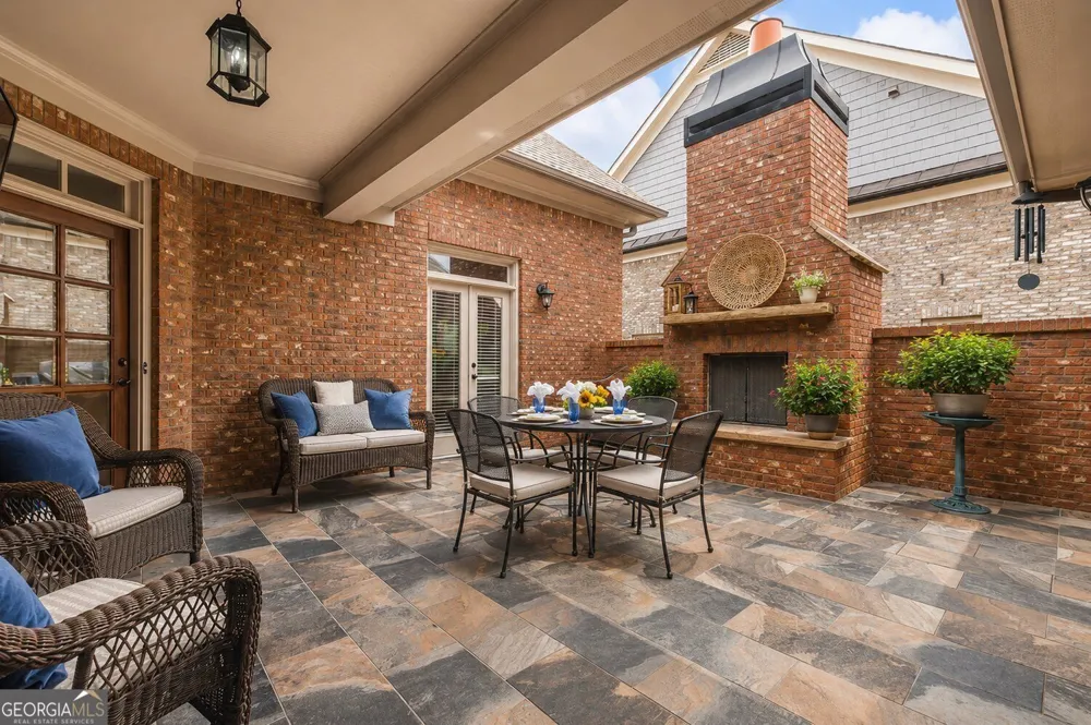 11127 Brookhavenclub DR Johns Creek, GA 30097