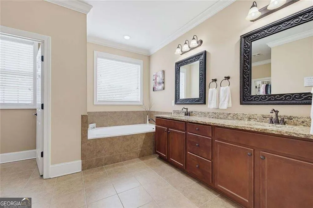 11127 Brookhavenclub DR Johns Creek, GA 30097